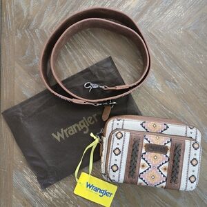 Wrangler Tan and Cream Crossbody Bag
